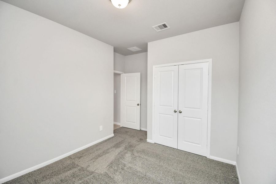 Spacious, unfurnished interior of a new home in Montgomery Ridge: Founders Collection, Montgomery (Image 32).