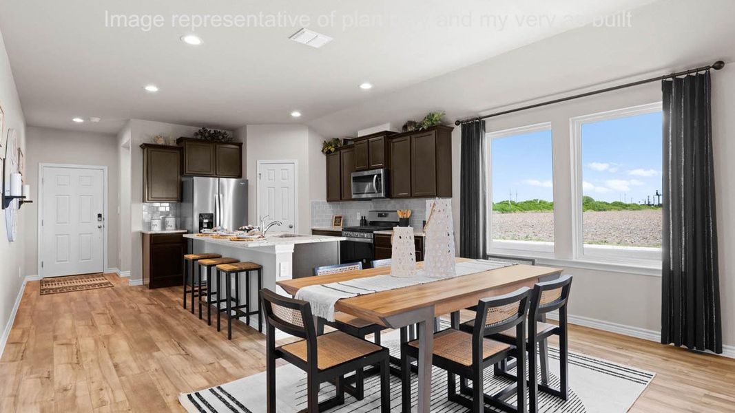 Furnished interior view inside a new home in Saratoga Crossing, Corpus Christi (Image 5).