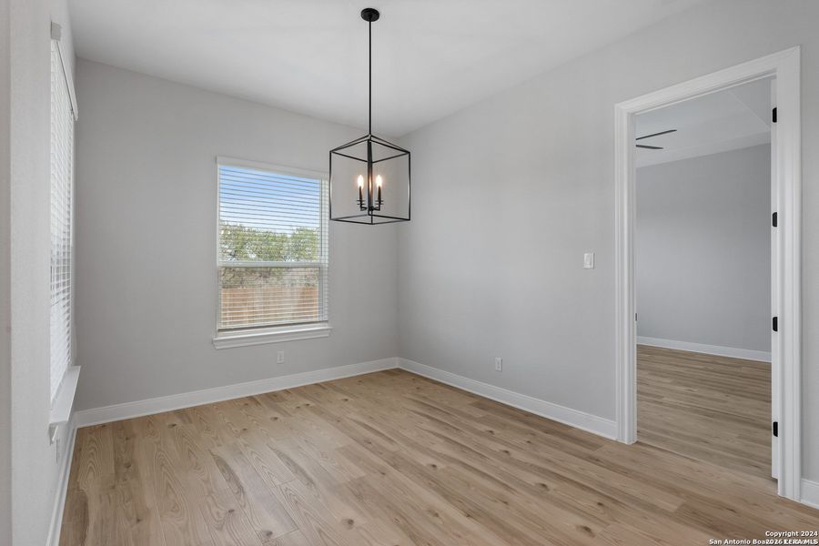 Spacious, unfurnished interior of a new home in Potranco West, Castroville (Image 17).