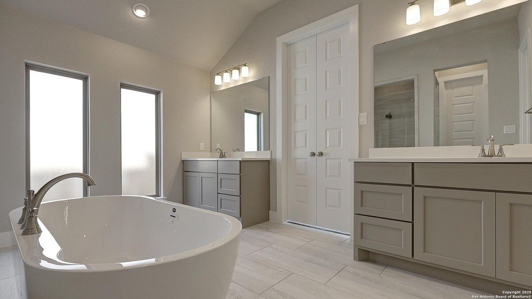 Furnished interior view inside a new home in Haby Hill 60', San Antonio (Image 6).