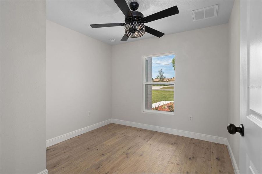 Spacious, unfurnished interior of a new home in , Weeki Wachee (Image 23).