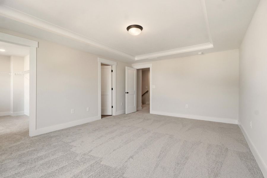 Spacious, unfurnished interior of a new home in Harbor Crossing, Greensboro (Image 27).