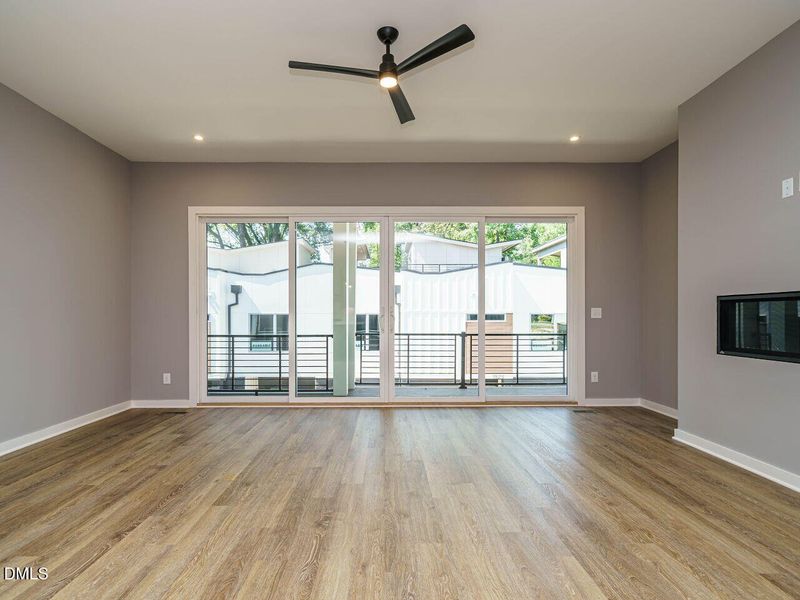 011-1280x960-living-dining