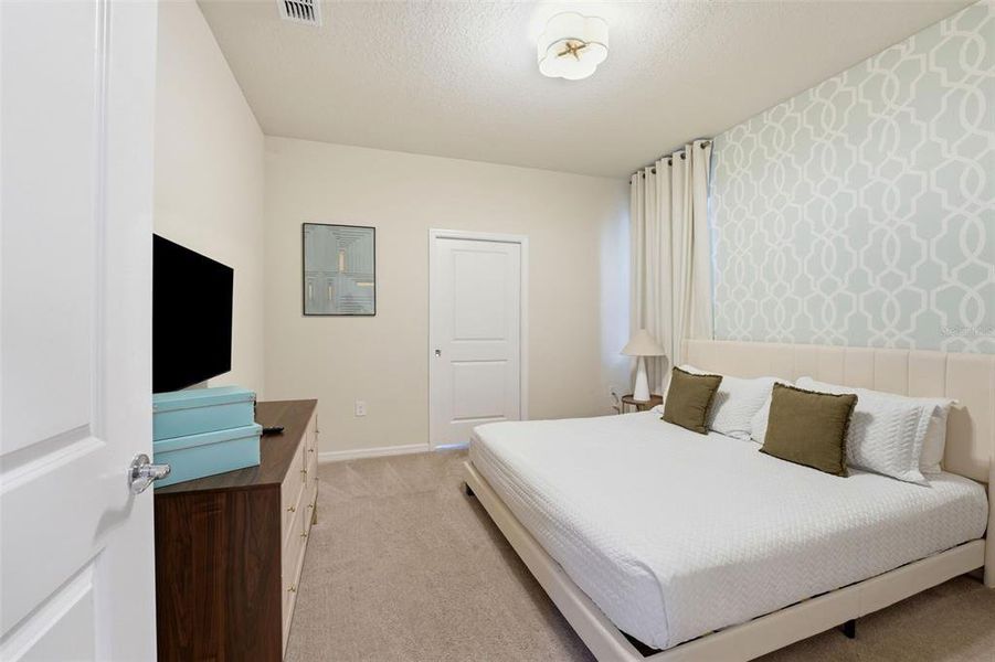 Furnished interior view inside a new home in , Clermont (Image 30).