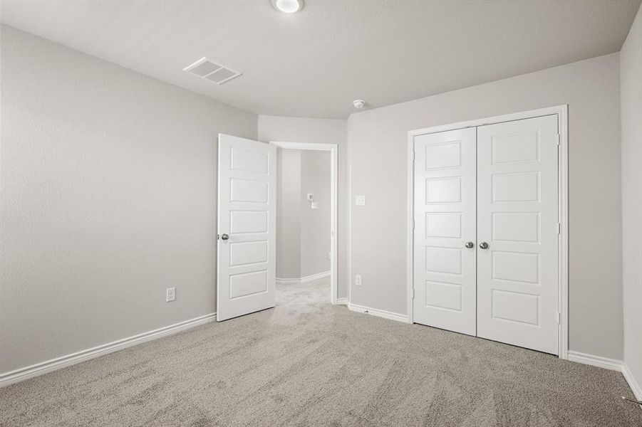 Spacious, unfurnished interior of a new home in Rocky Creek Crossing, Fort Worth (Image 16). Spacious, unfurnished interior of a new home in Rocky Creek Crossing, Fort Worth (Image 16).