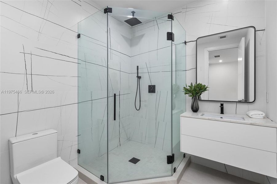 Furnished interior view inside a new home in , Pinecrest (Image 64).