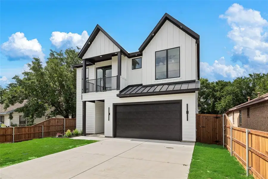 Front exterior of a new home in , Dallas, TX, highlighting curb appeal (Image 2). Front exterior of a new home in , Dallas, TX, highlighting curb appeal (Image 2).