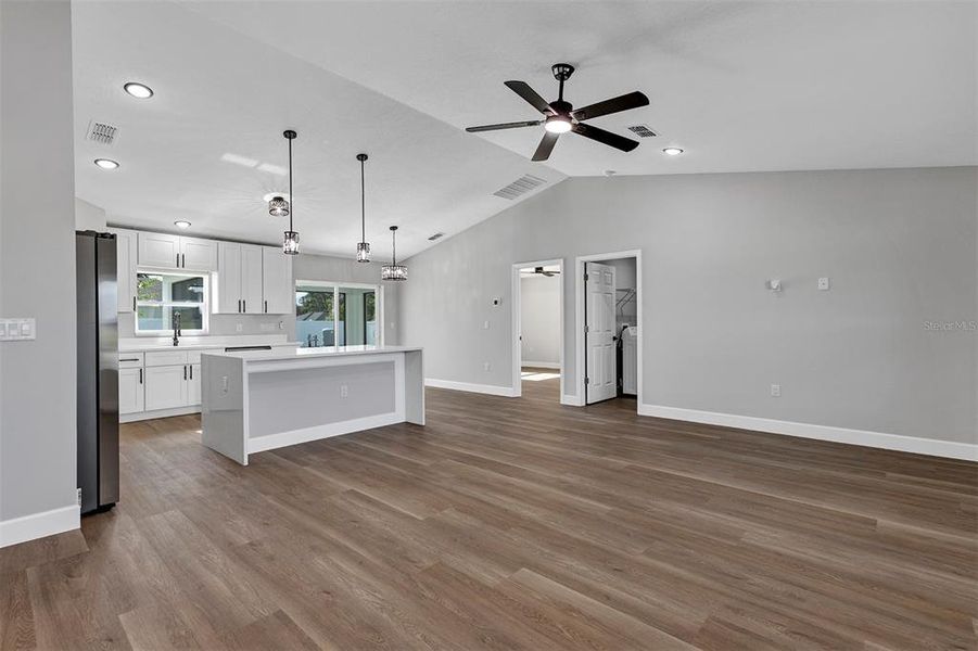 Spacious, unfurnished interior of a new home in , Dunnellon (Image 25). Spacious, unfurnished interior of a new home in , Dunnellon (Image 25).