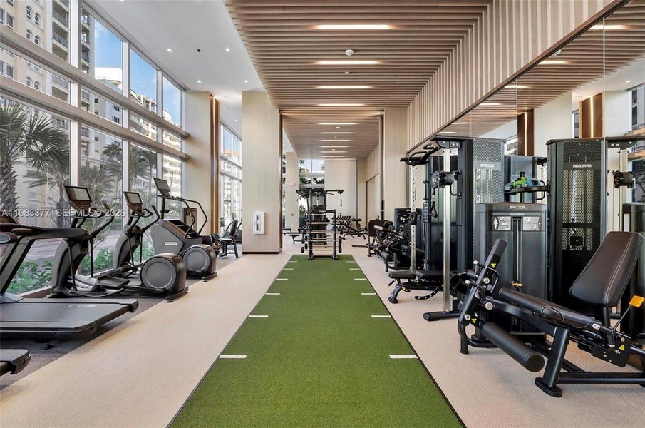 Community amenities in Selene Oceanfront Residences, Fort Lauderdale (Image 40).