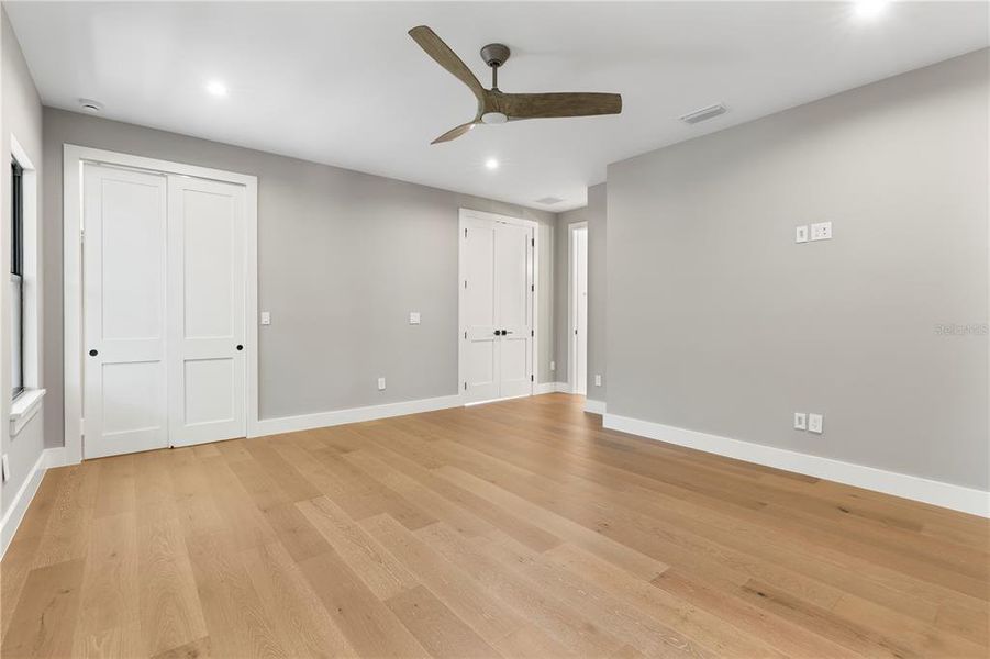 Spacious, unfurnished interior of a new home in , Winter Park (Image 22).