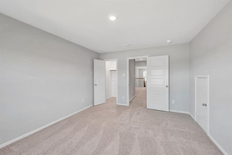 Spacious, unfurnished interior of a new home in The Preserve, Justin (Image 37).