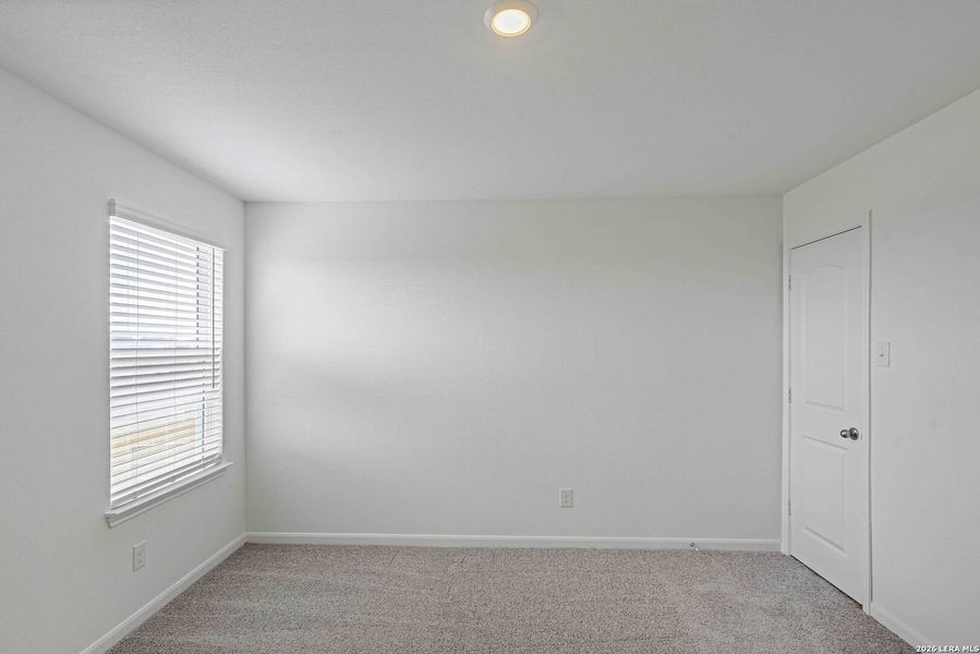 Spacious, unfurnished interior of a new home in , San Antonio (Image 16).