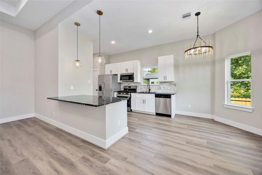 Image 10 of a home in . Image 10 of a home in .