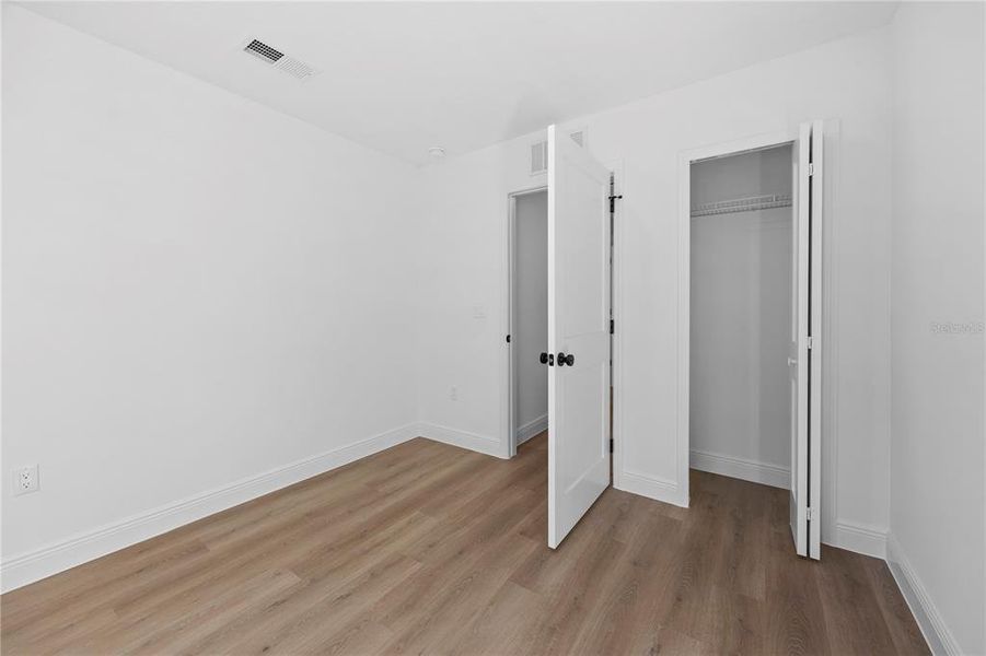 Spacious, unfurnished interior of a new home in , Altamonte Springs (Image 22). Spacious, unfurnished interior of a new home in , Altamonte Springs (Image 22).