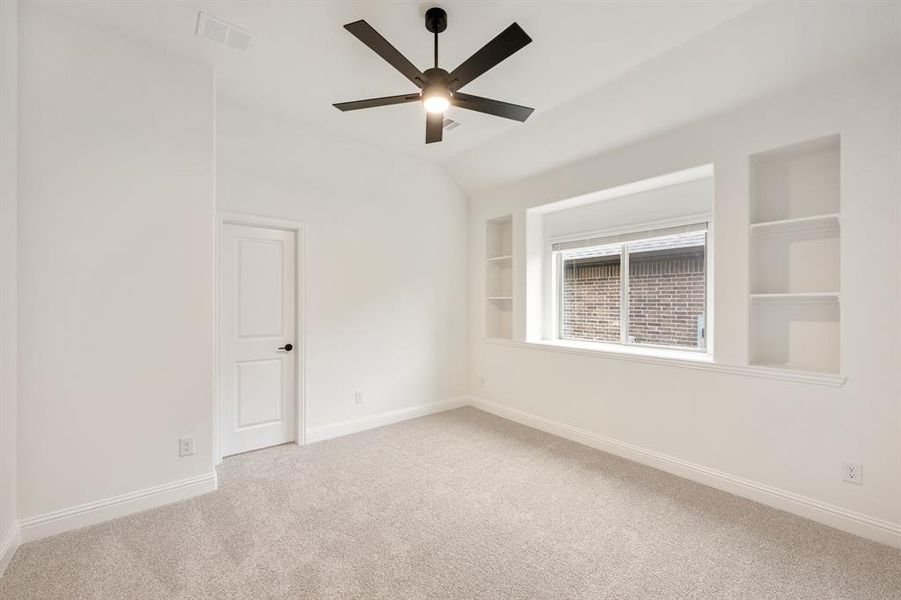 Spacious, unfurnished interior of a new home in Villages of Hurricane Creek, Anna (Image 24).