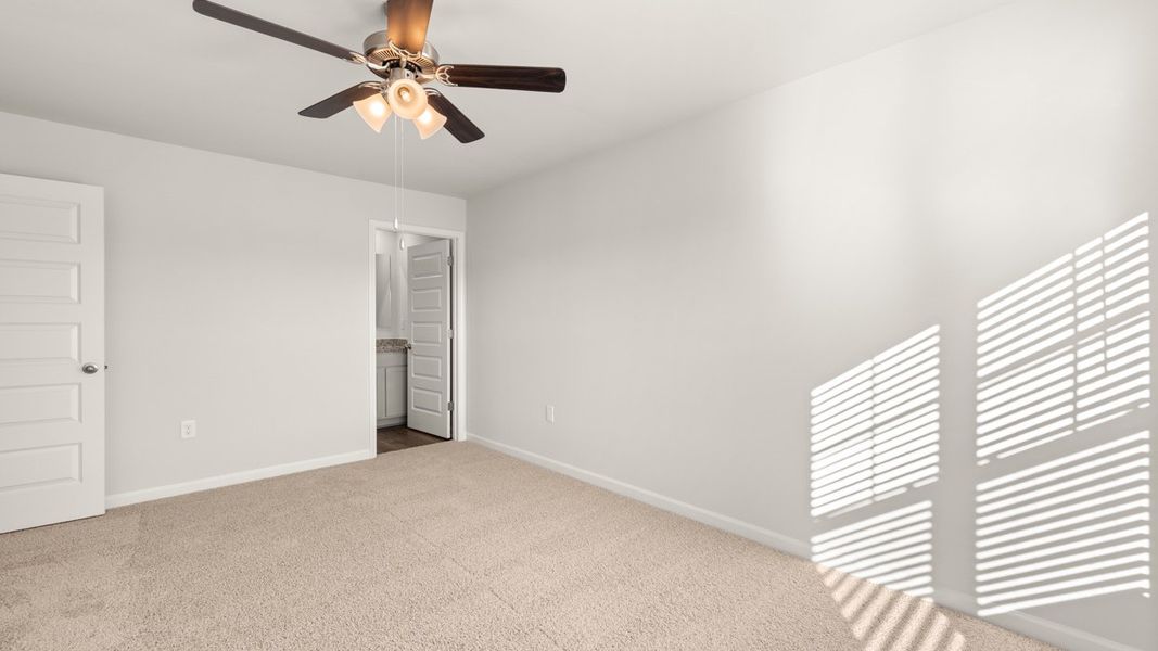 Spacious, unfurnished interior of a new home in Weatherstone, Grovetown (Image 32).