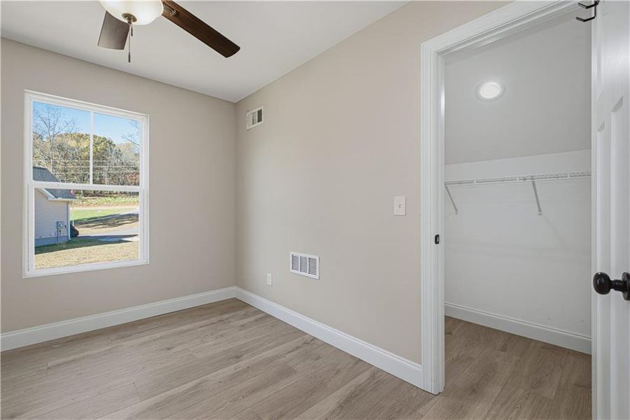 Spacious, unfurnished interior of a new home in , Dahlonega (Image 35).