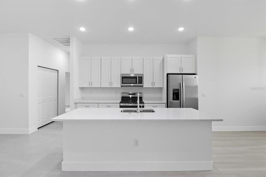 Furnished interior view inside a new home in , Dunnellon (Image 4).