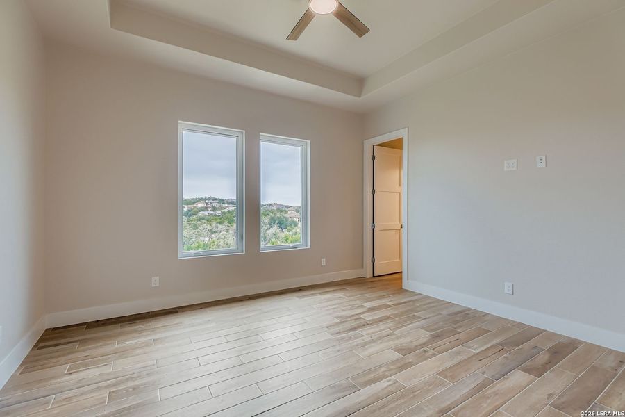 Spacious, unfurnished interior of a new home in , San Antonio (Image 22).