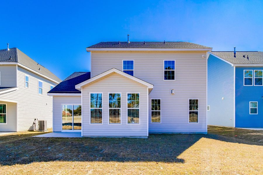 Exterior details and patio area of a home in Hendrix Farms, Lexington (Image 4).