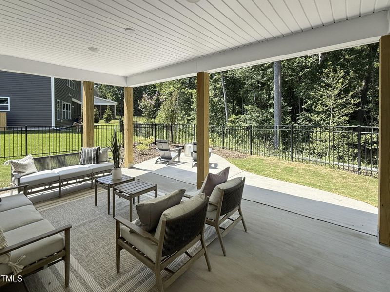 18-7a97a83fee2ee2cc77e13a79a483e2944731b 18-7a97a83fee2ee2cc77e13a79a483e2944731b