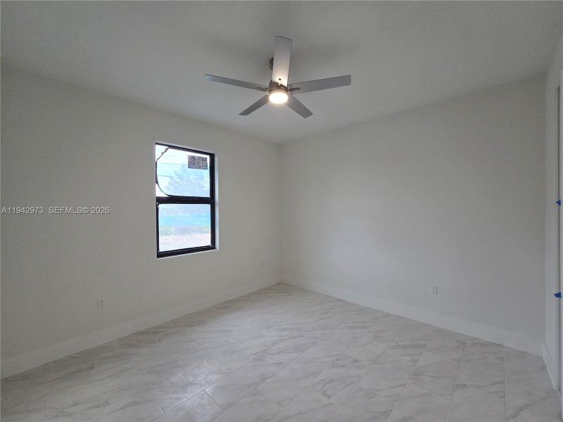 Spacious, unfurnished interior of a new home in , Lehigh Acres (Image 25).