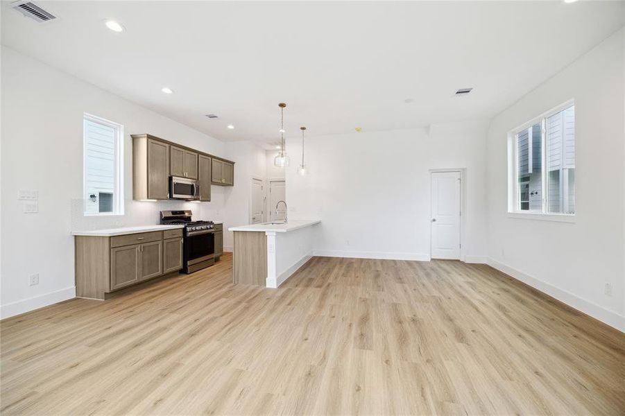 Kitchen, Dining Area