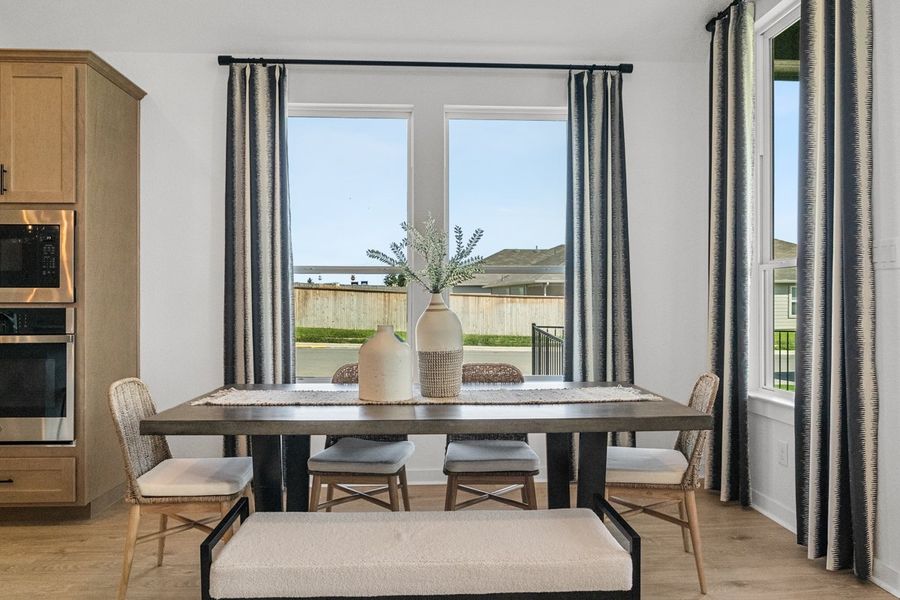 Furnished interior view inside a new home in Berry Creek Highlands, Georgetown (Image 10).