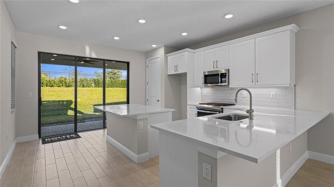 Furnished interior view inside a new home in Cresswind Lakewood Ranch, Lakewood Ranch (Image 10).