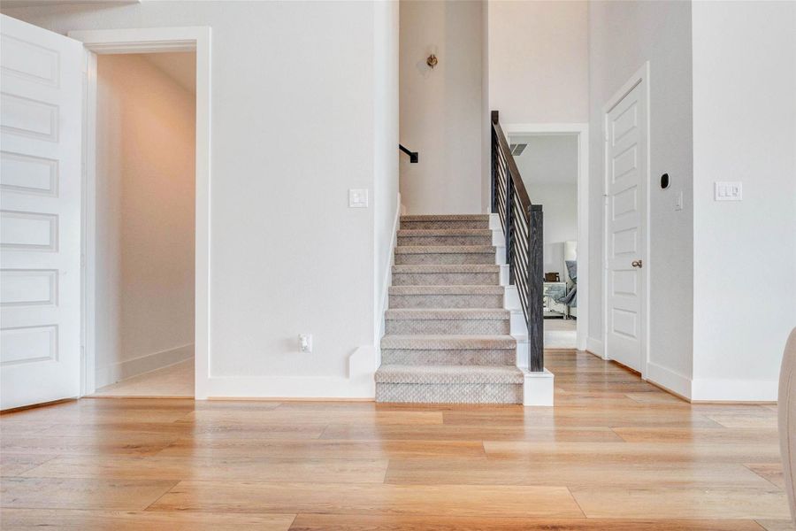 Spacious, unfurnished interior of a new home in , Richmond (Image 22).