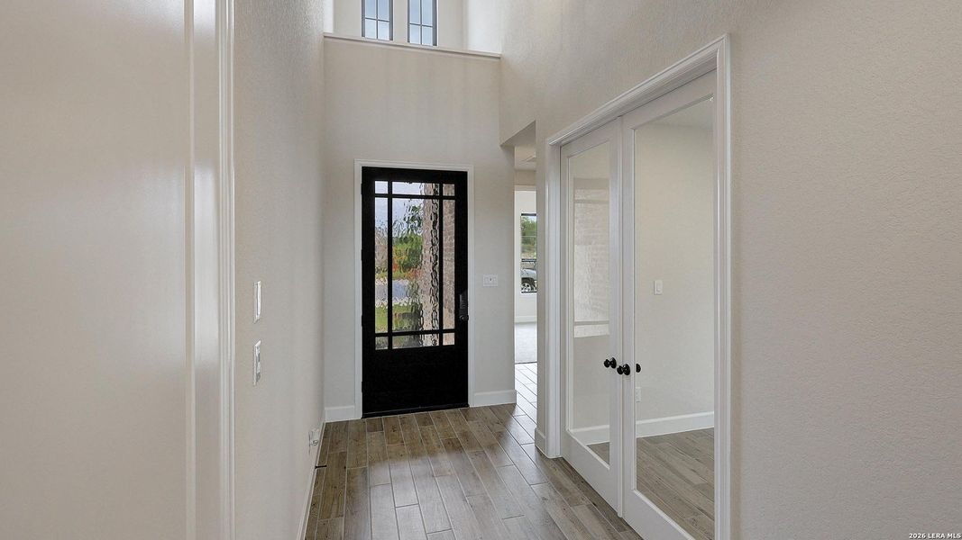 Spacious, unfurnished interior of a new home in Alsatian Oaks, Castroville (Image 25).