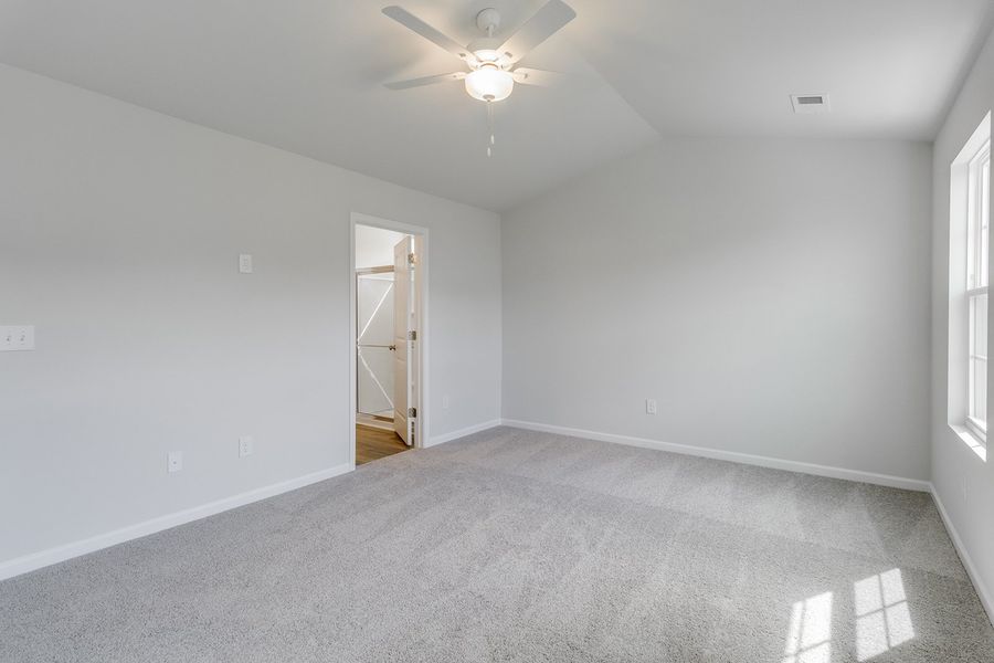 Spacious, unfurnished interior of a new home in Winston Point, Gilbert (Image 18). Spacious, unfurnished interior of a new home in Winston Point, Gilbert (Image 18).