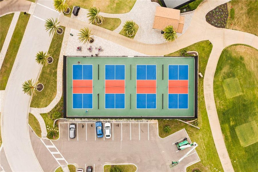 Community amenities in , Montverde (Image 71).