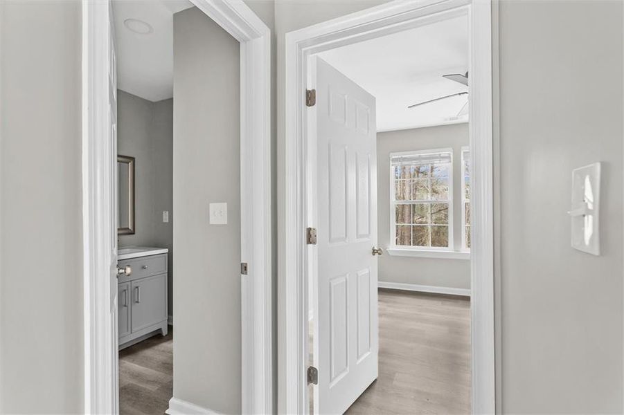 Spacious, unfurnished interior of a new home in , Stockbridge (Image 26).