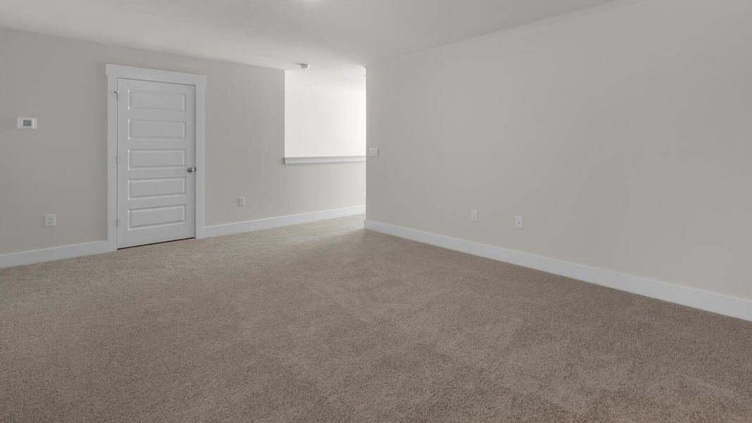 Spacious, unfurnished interior of a new home in Rolling Hills, Bolivia (Image 32).