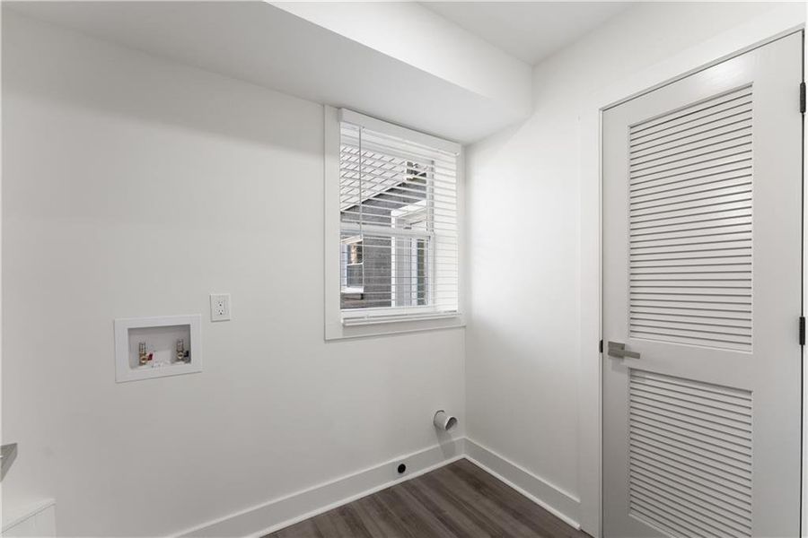 Spacious, unfurnished interior of a new home in , Gainesville (Image 47).