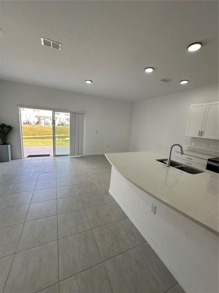 Spacious, unfurnished interior of a new home in Edgestone at Artisan Lakes, Palmetto (Image 16).