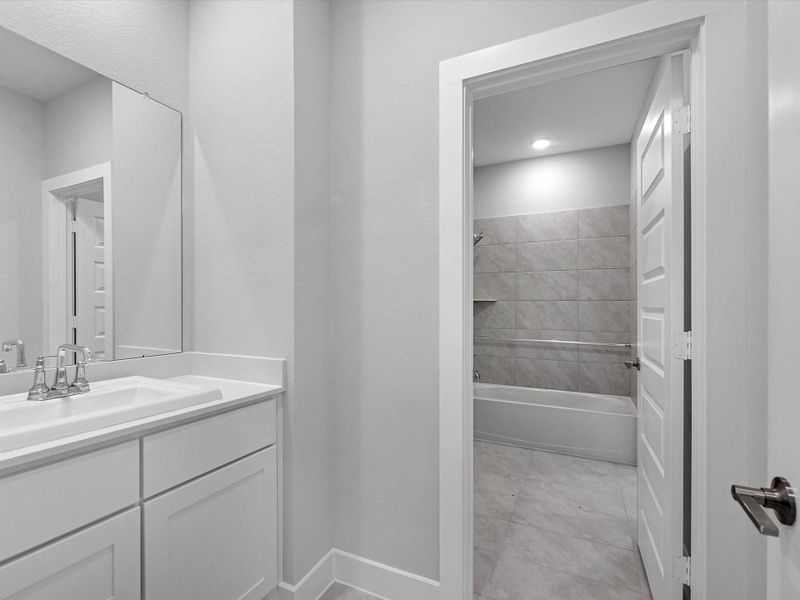 Furnished interior view inside a new home in Cross Creek Ranch 65′, Fulshear (Image 12).