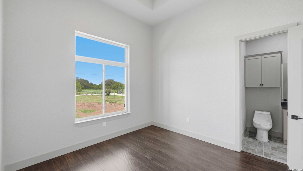 Spacious, unfurnished interior of a new home in , Adkins (Image 24).