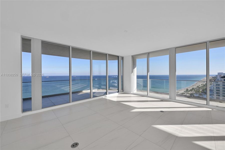Spacious, unfurnished interior of a new home in , Fort Lauderdale (Image 61).