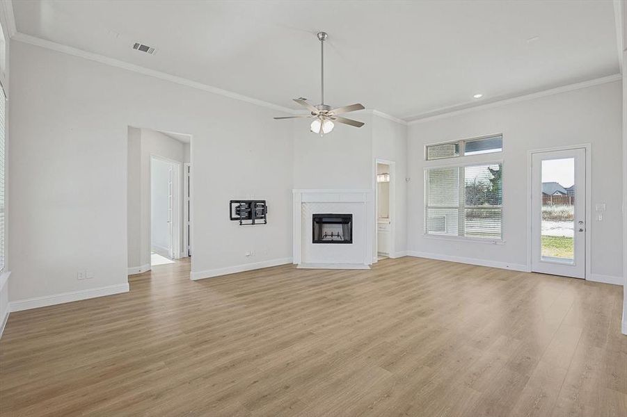 Spacious, unfurnished interior of a new home in Oak Creek Ranch, Midlothian (Image 18).