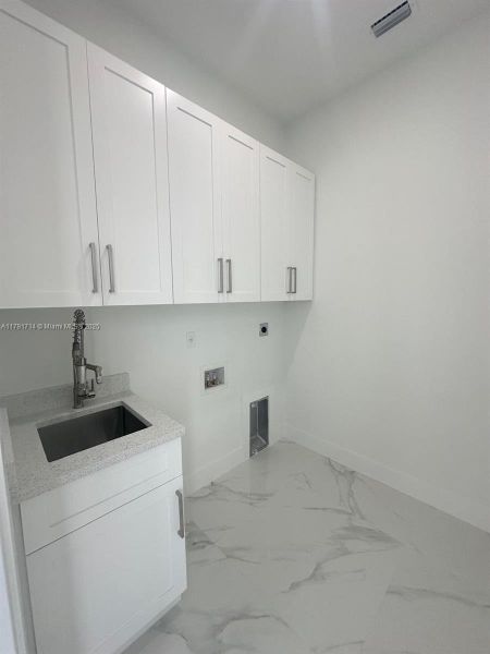 Spacious, unfurnished interior of a new home in , Lehigh Acres (Image 19). Spacious, unfurnished interior of a new home in , Lehigh Acres (Image 19).