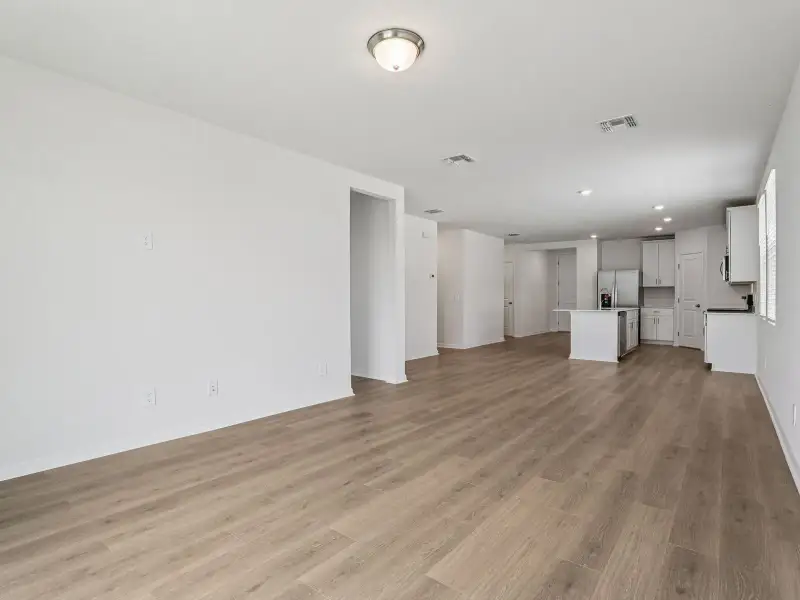 Spacious, unfurnished interior of a new home in The Meadow at Crossprairie, St. Cloud (Image 9).