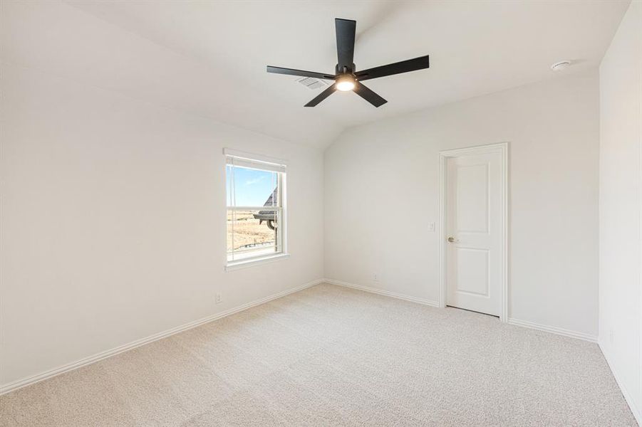 Spacious, unfurnished interior of a new home in Wildflower Ranch 60-65, Fort Worth (Image 32). Spacious, unfurnished interior of a new home in Wildflower Ranch 60-65, Fort Worth (Image 32).