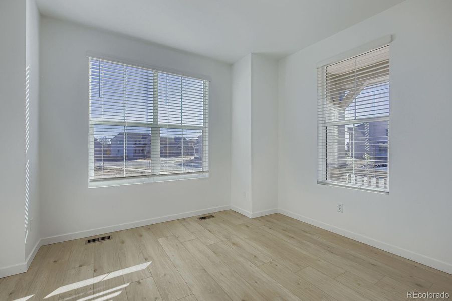 Spacious, unfurnished interior of a new home in Riano Ridge, Loveland (Image 9). Spacious, unfurnished interior of a new home in Riano Ridge, Loveland (Image 9).