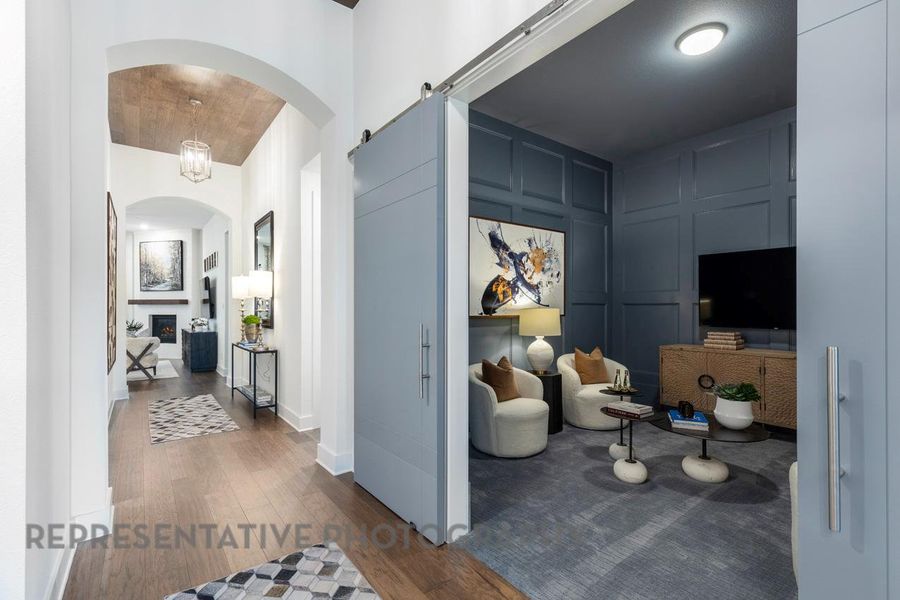 Entry/Entertainment Room