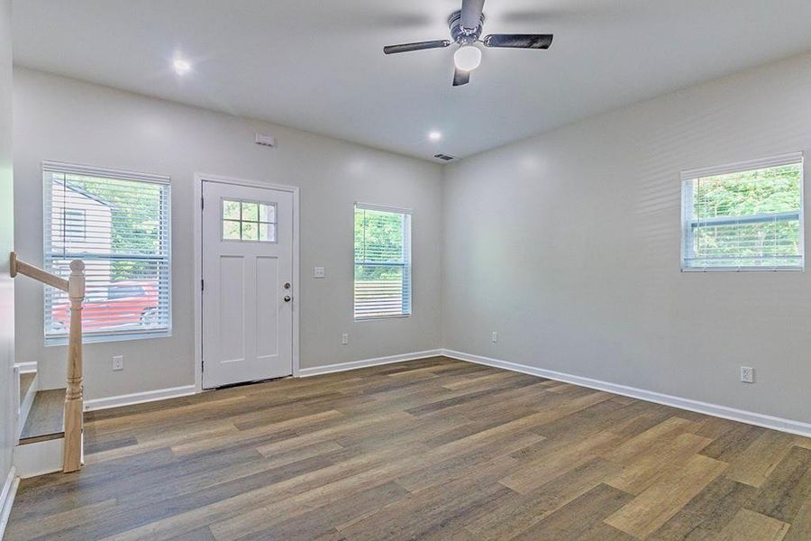 Spacious, unfurnished interior of a new home in , Macon (Image 17).