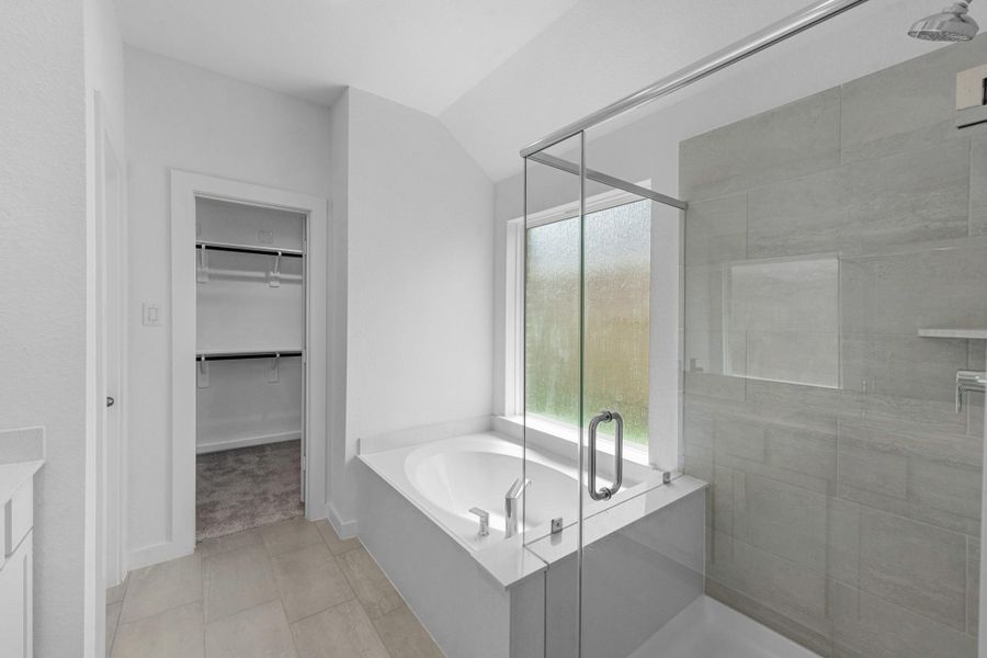 Furnished interior view inside a new home in Beacon Hill, Waller (Image 12).