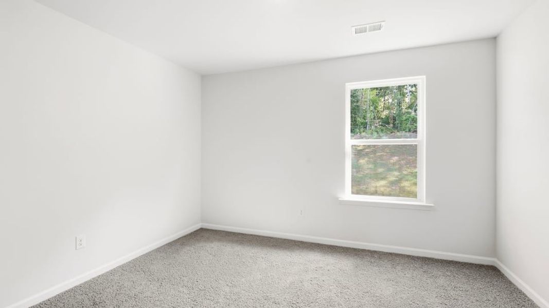 Spacious, unfurnished interior of a new home in Cloverdale Hills, Piedmont (Image 28).