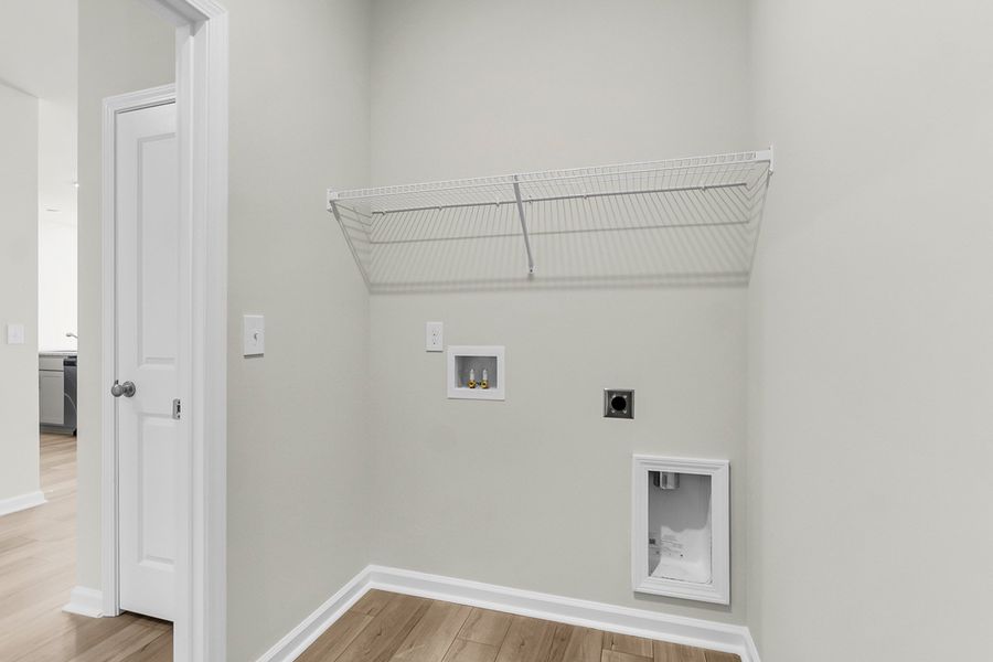 Spacious, unfurnished interior of a new home in Fairway Woods at Wyboo, Manning (Image 39).